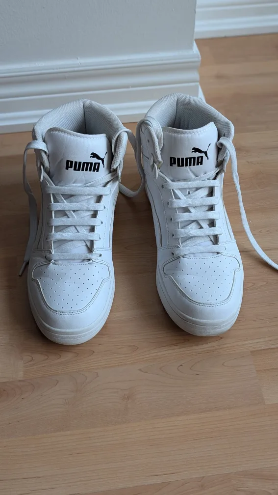 White Sneakers Puma men Size 11 Good Condition thumbnail