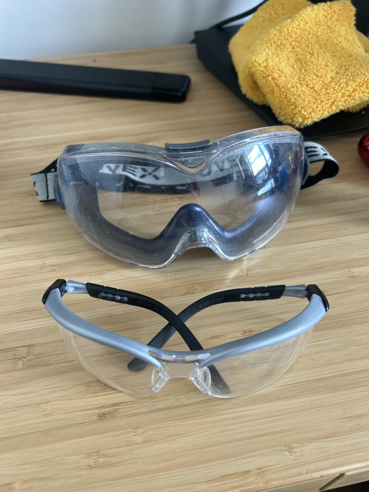 Lab goggles
