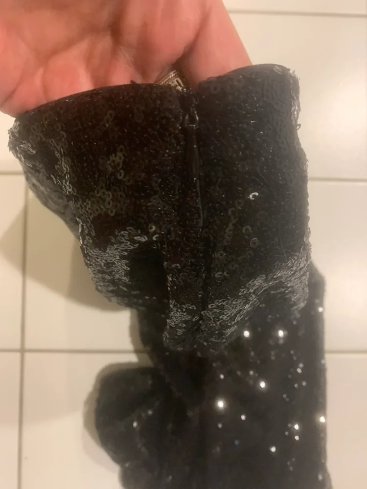 H&M Black Sequin Skirt image indicator(3)