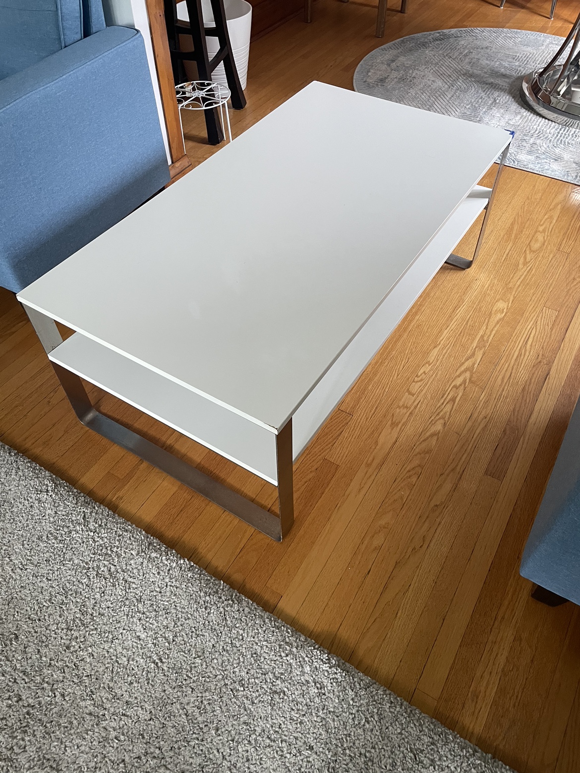 White Coffee Table with Metal Frame - photo 5