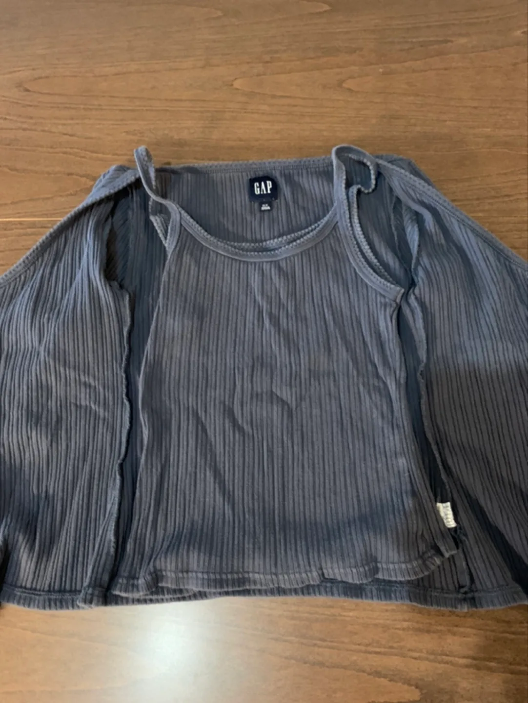 Gap Ribbed Cardigan and Tank Top Set XS image indicator(3)