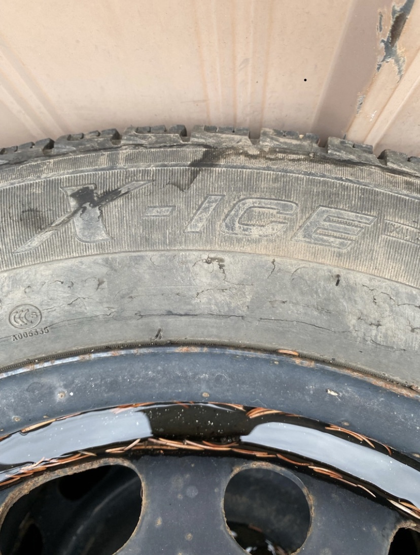 Michelin Winter Tires with Rims - photo 4