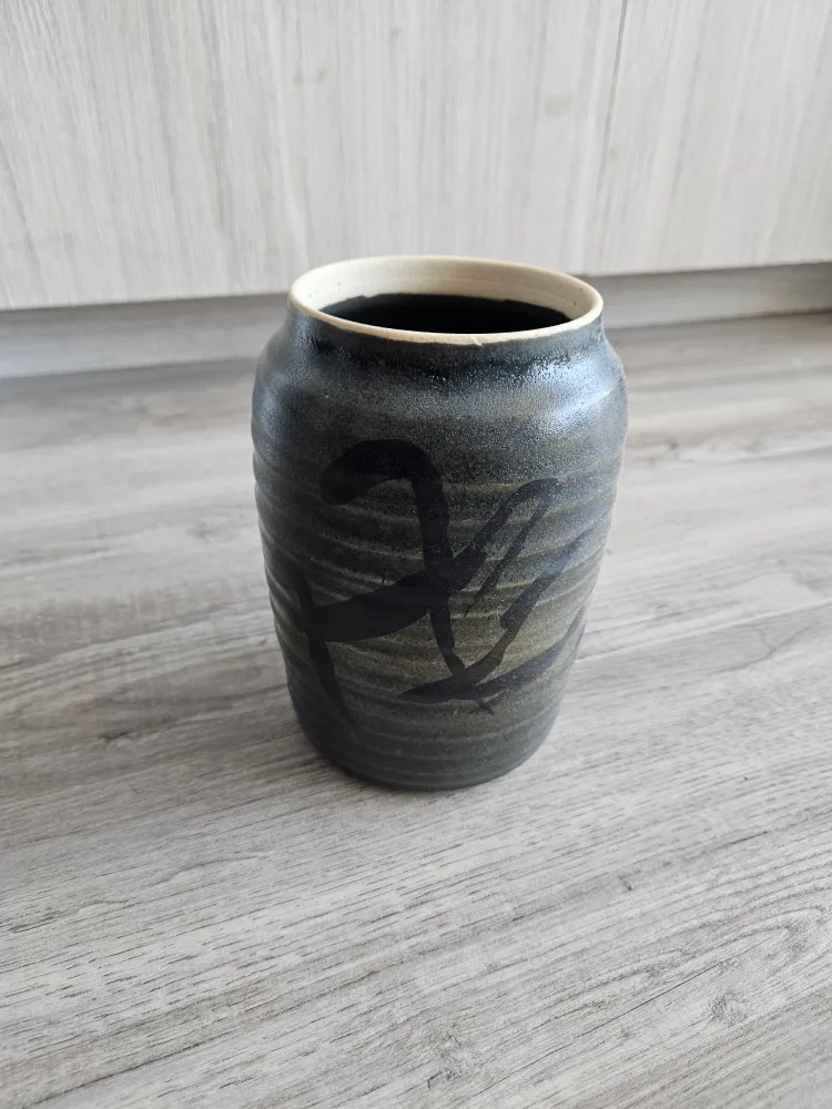 Ceramic Vase image indicator(2)