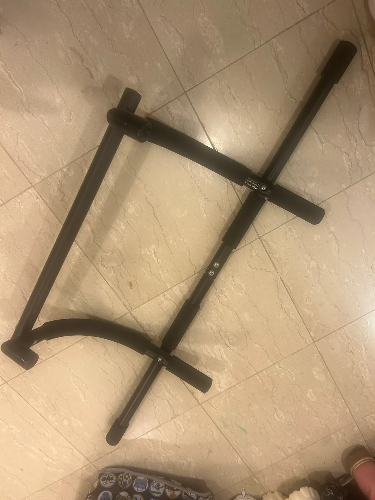 Over the Door Pull Up Bar image indicator(2)