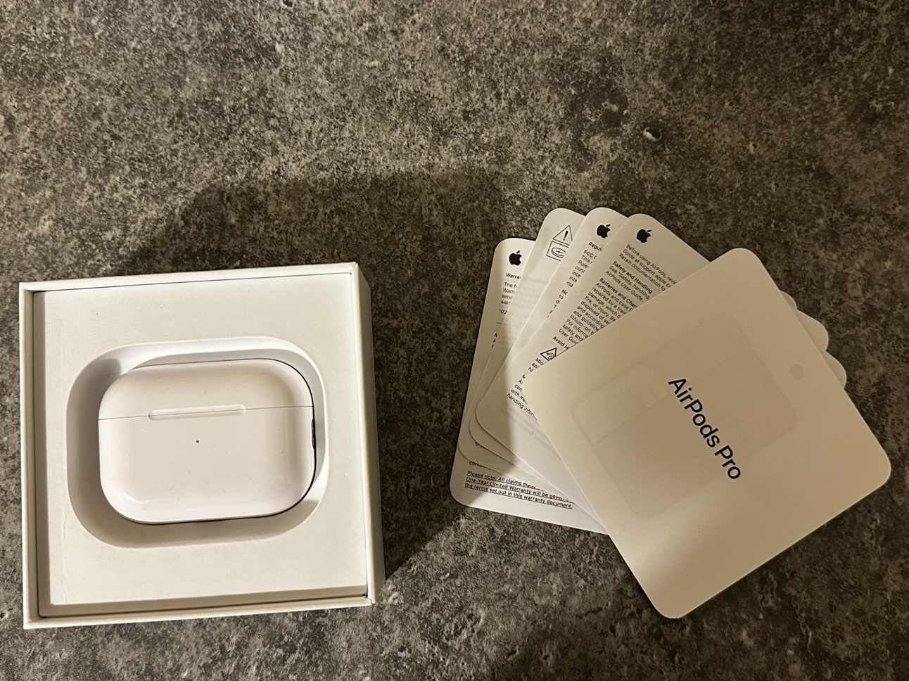 Apple AirPods Pro 2nd generation - photo 3