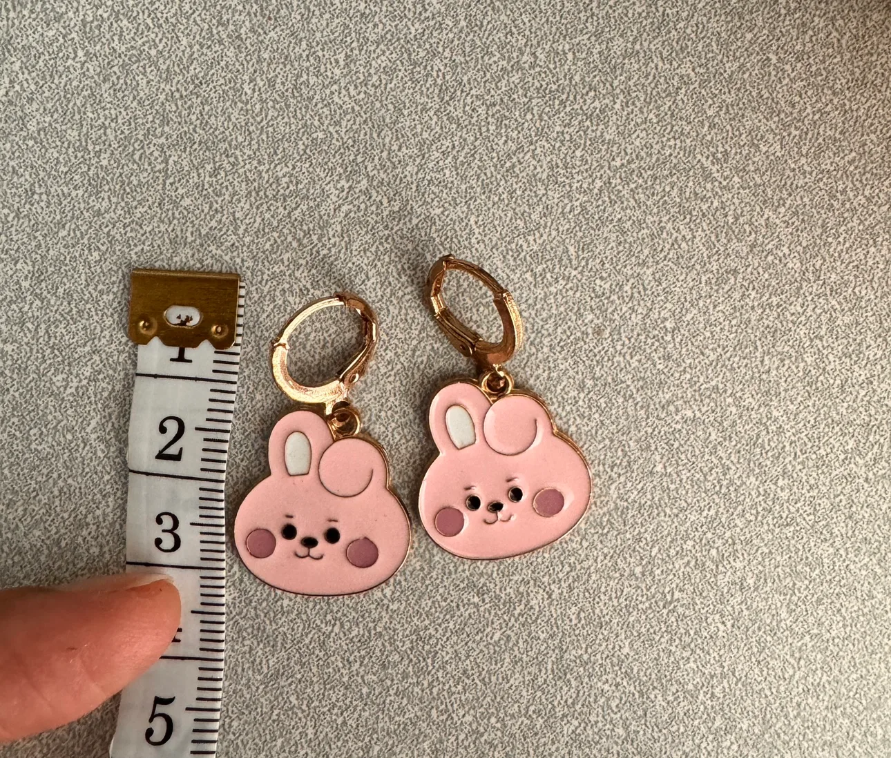 Earrings image indicator(3)