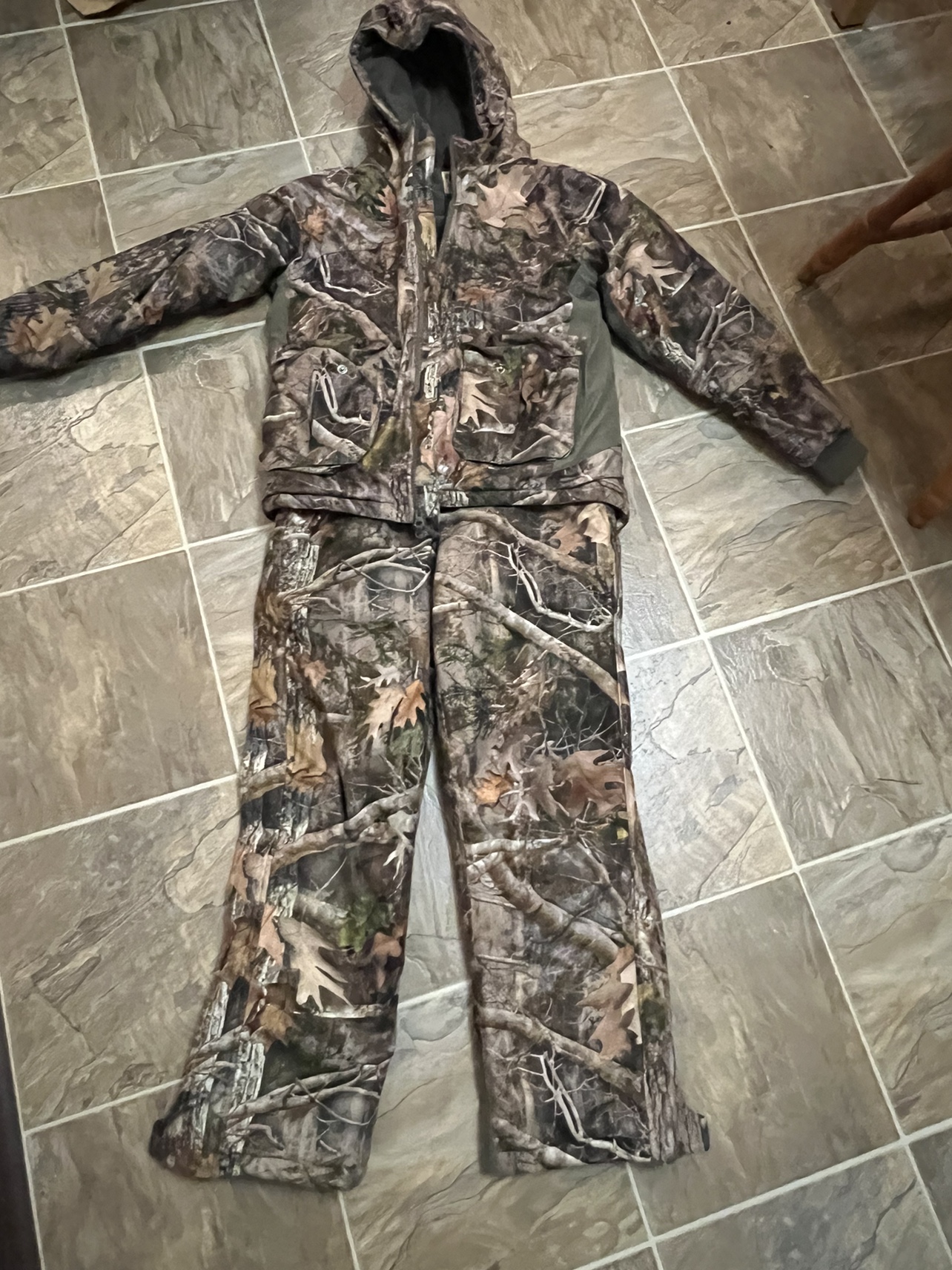 Red Head Camouflage jacket and ski pant.