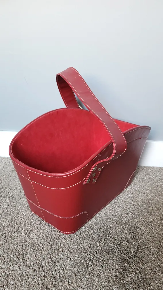 Red Leather Gift Basket image indicator(2)