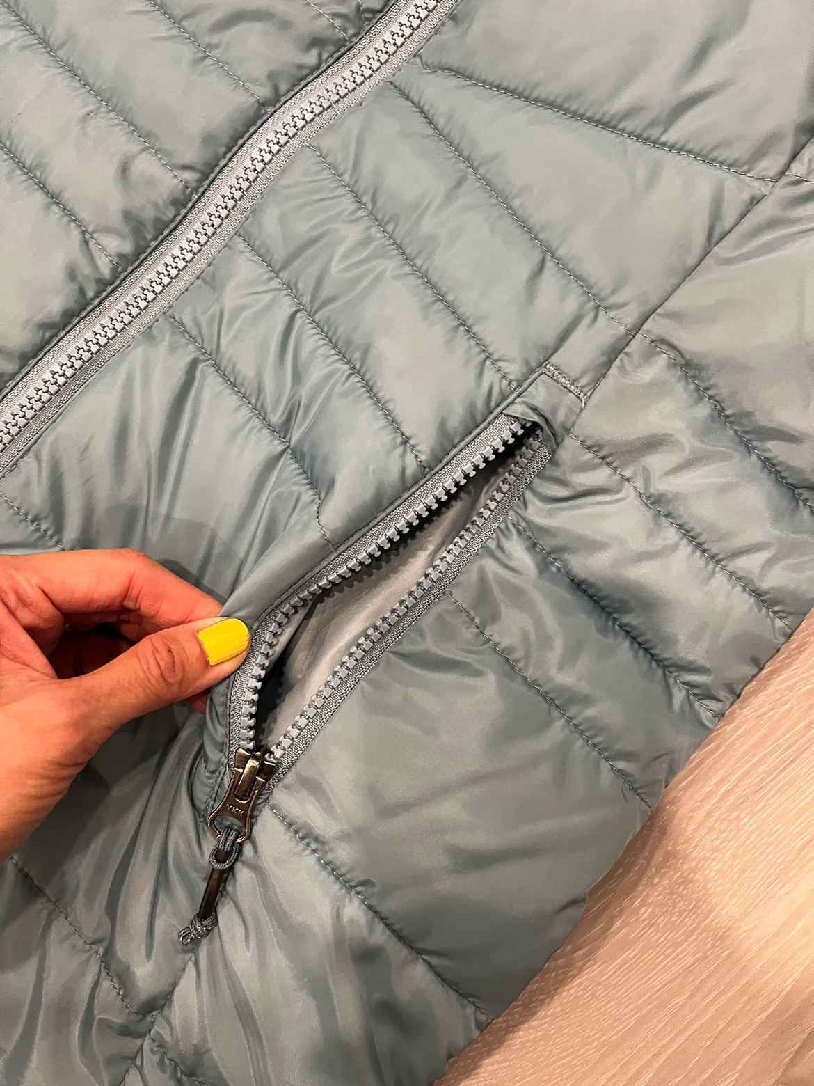 Lole Women's Primaloft Puffer Jacket image indicator(5)