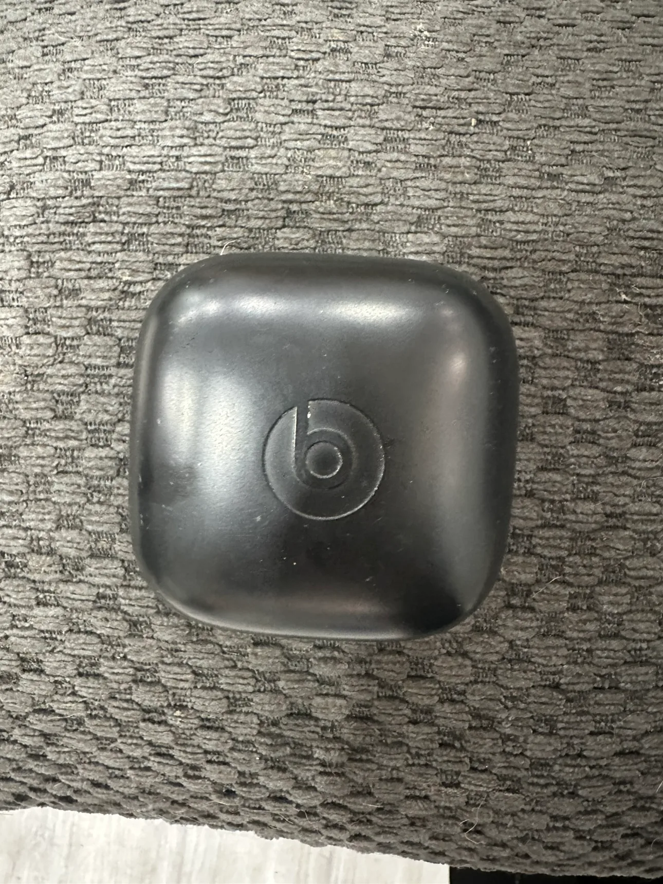 Beats  Earbuds thumbnail
