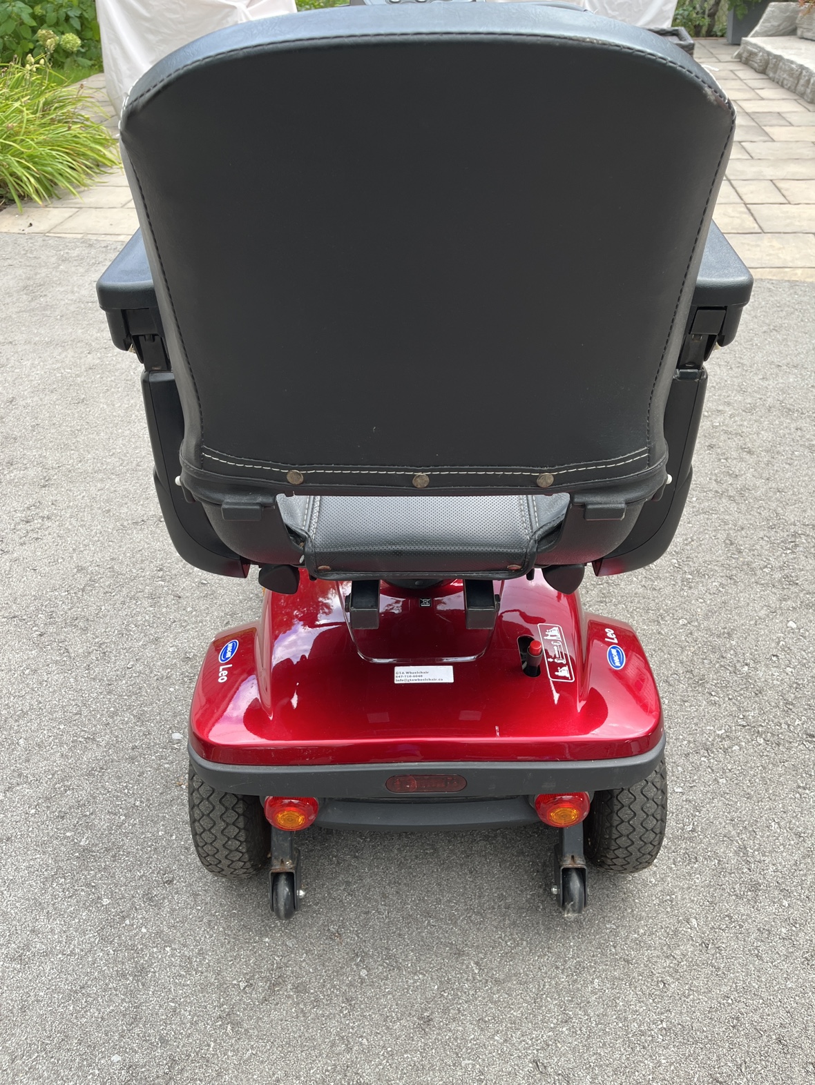 Invacare Leo 3-wheel Mobility Scooter - photo 4