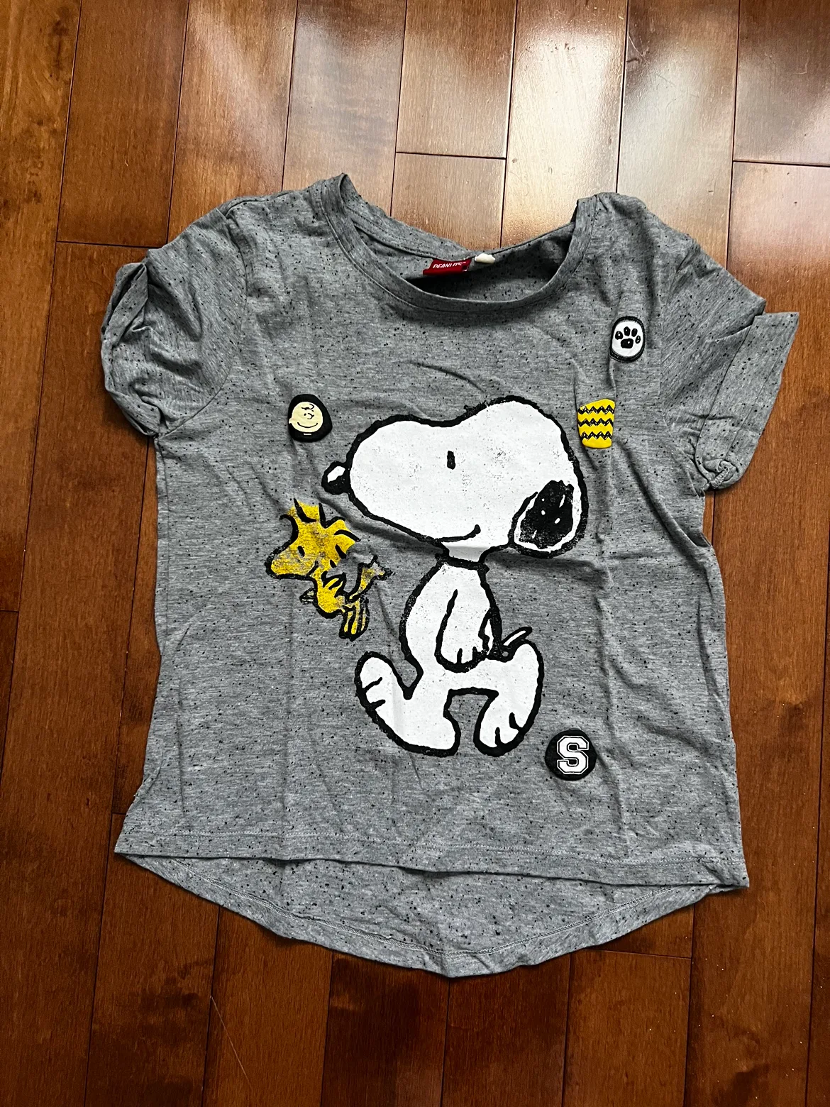 6 T-Shirts and One Long Sleeve Shirt image indicator(3)