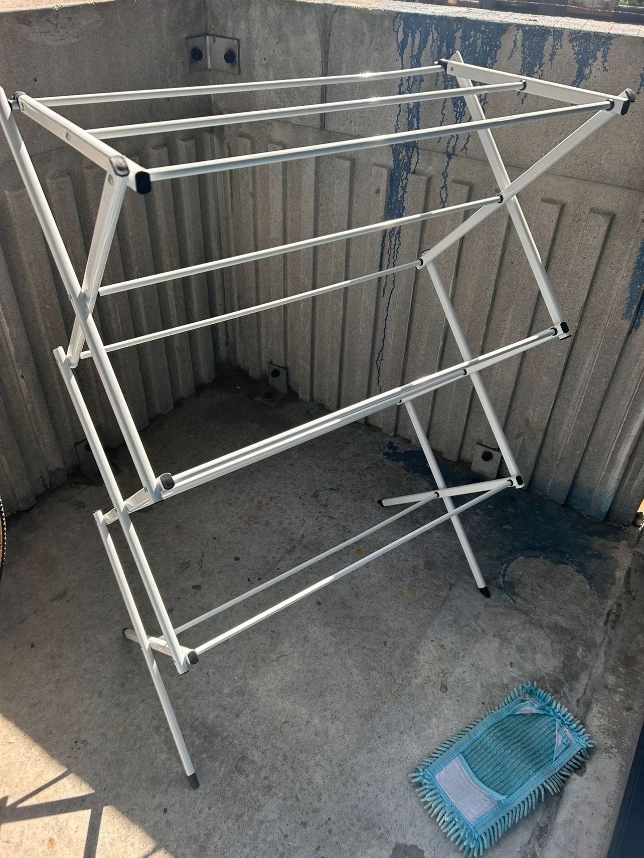 Drying rack MUST GO TODAY thumbnail