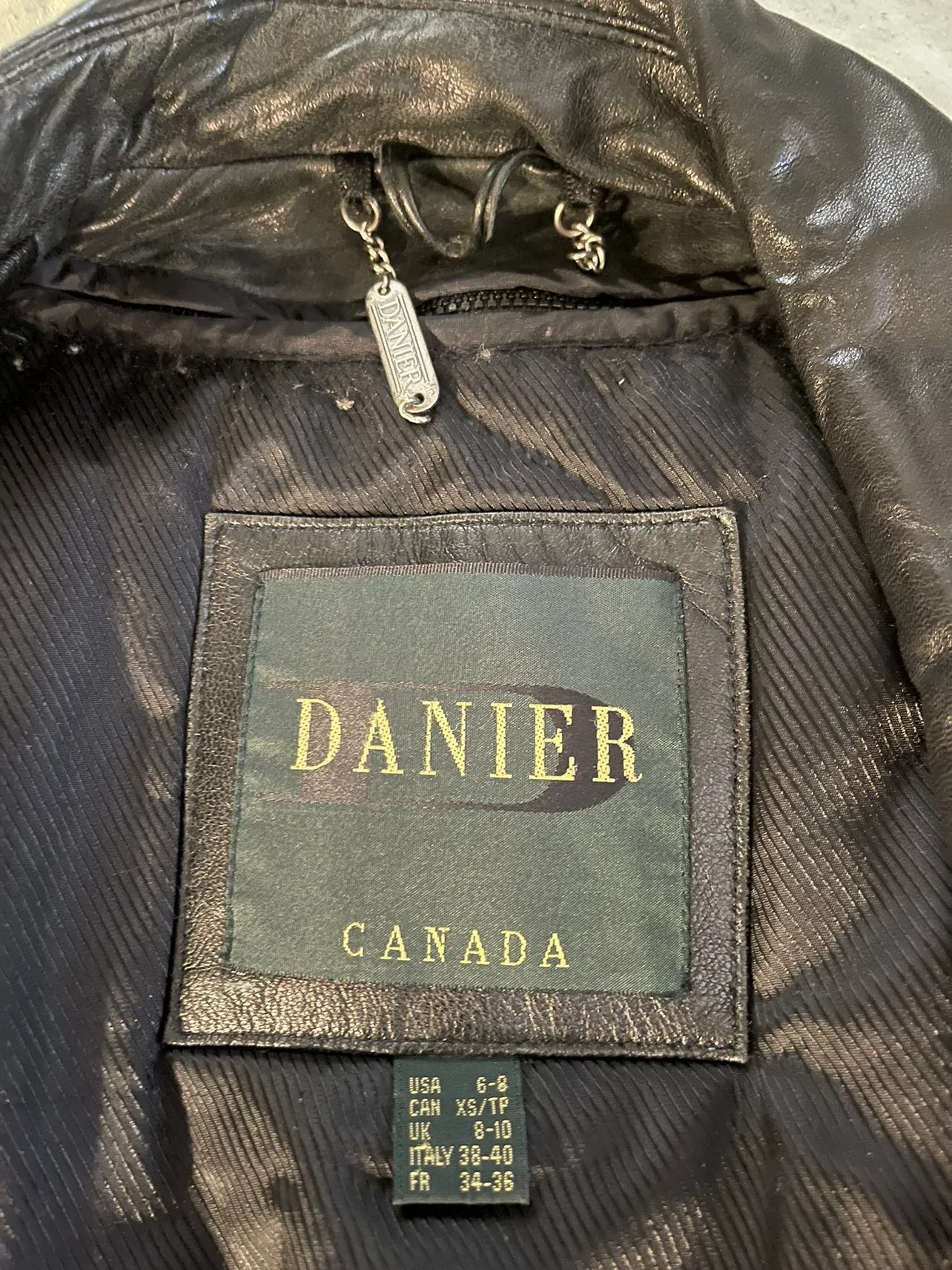 🧡 Danier Leather Jacket XS image indicator(3)