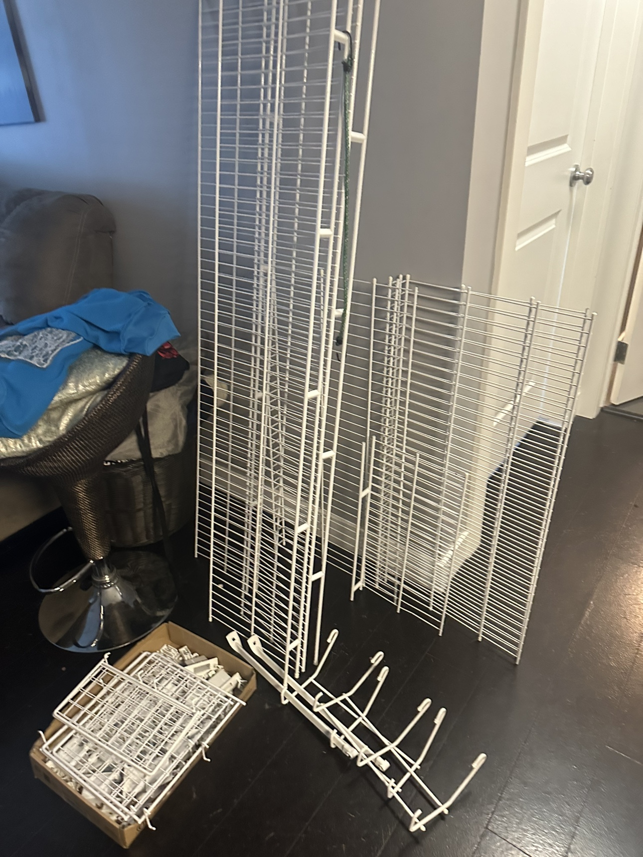 White Wire Shelving System - photo 4