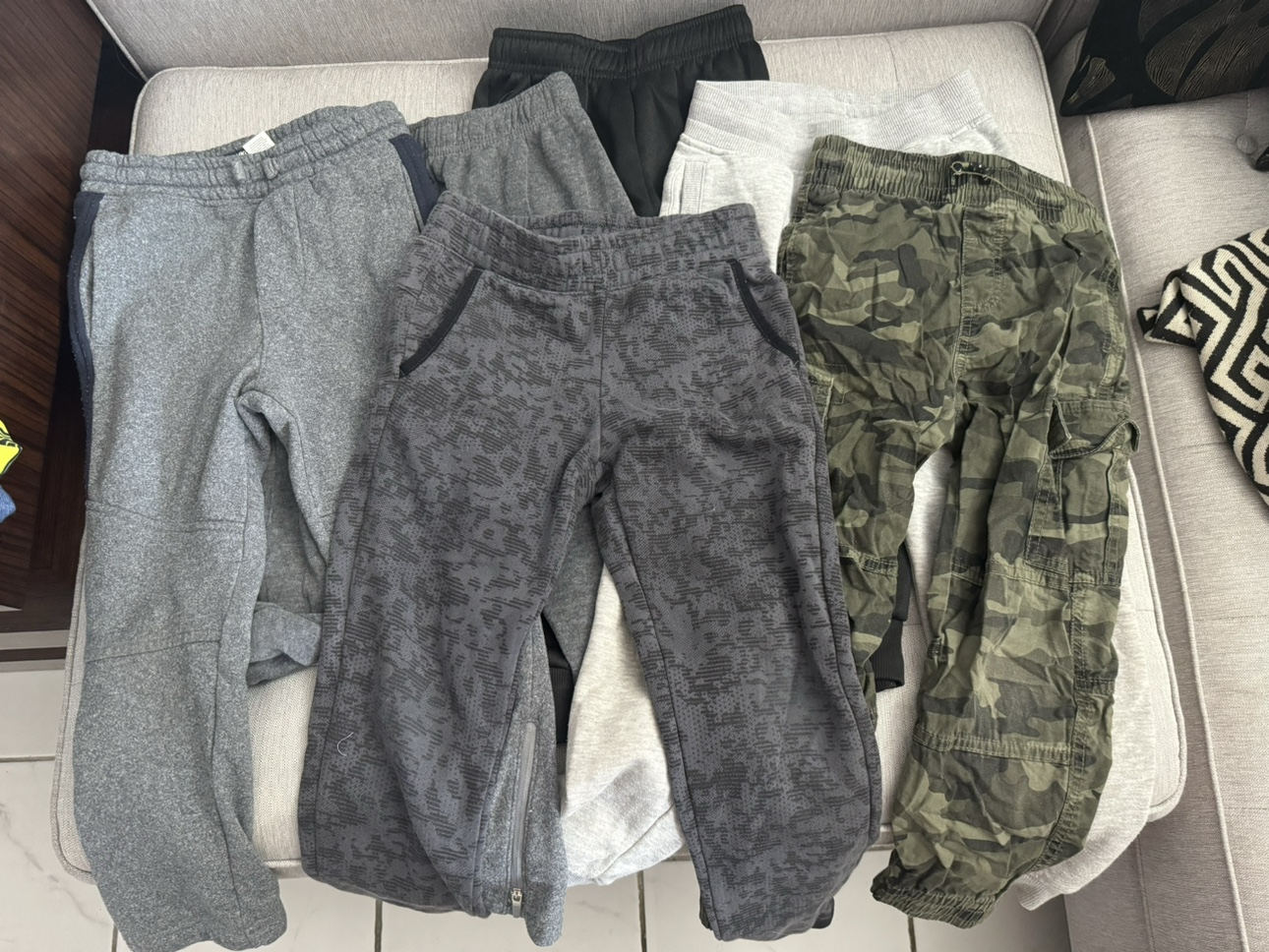 Boys Size 6 Pants Bundle (Take all for only 25$) size 5-6