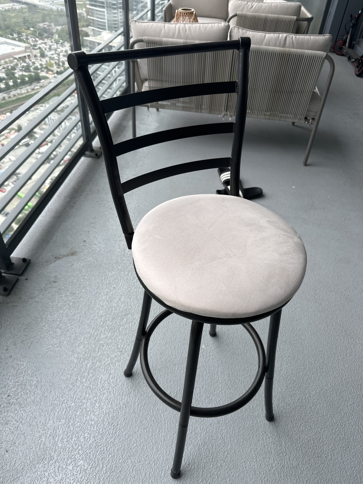 🥕 High Bar Chair / Tall Bar Stool 🥕 - photo 3