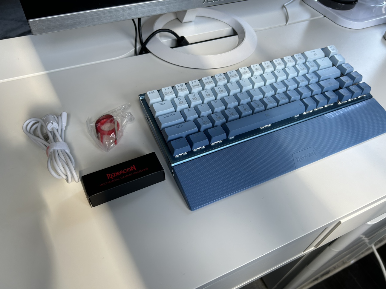 Redragon K641 Pro Mechanical Keyboard - photo 2
