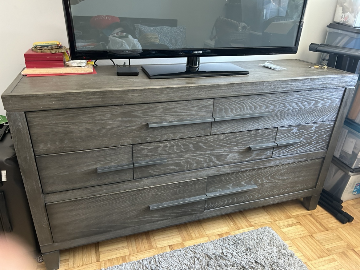 Dresser
