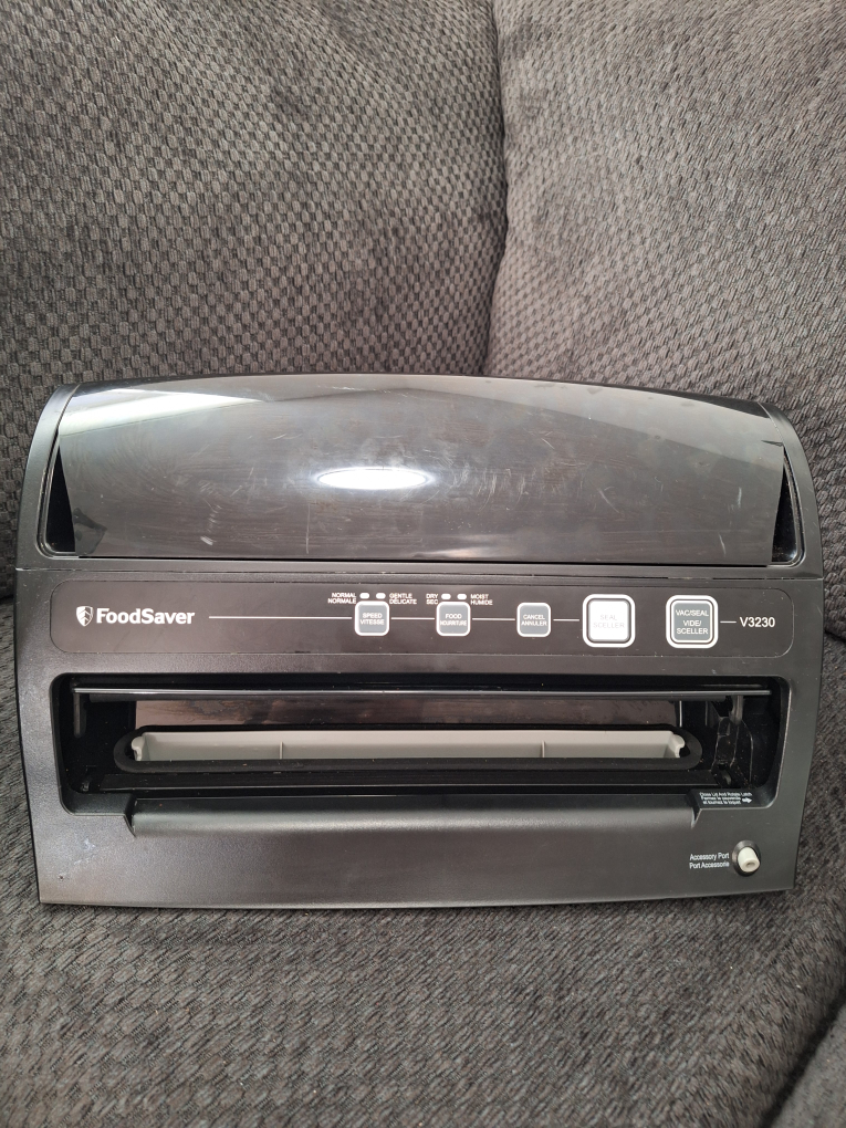 FoodSaver Vacuum Sealer V3230 - photo 3