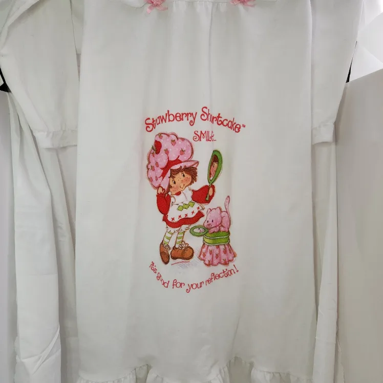 Strawberry Shortcake Nightgown vintage 1980 image indicator(5)
