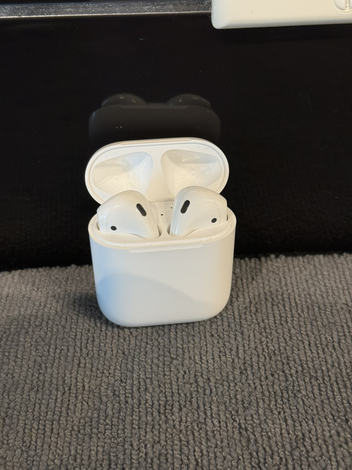 Apple Airpods (1st Generation) - photo 4