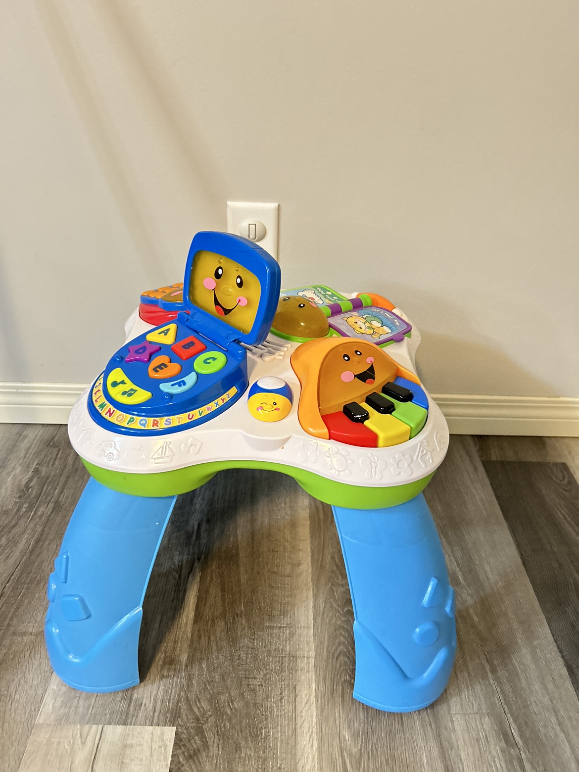 Stand learning table