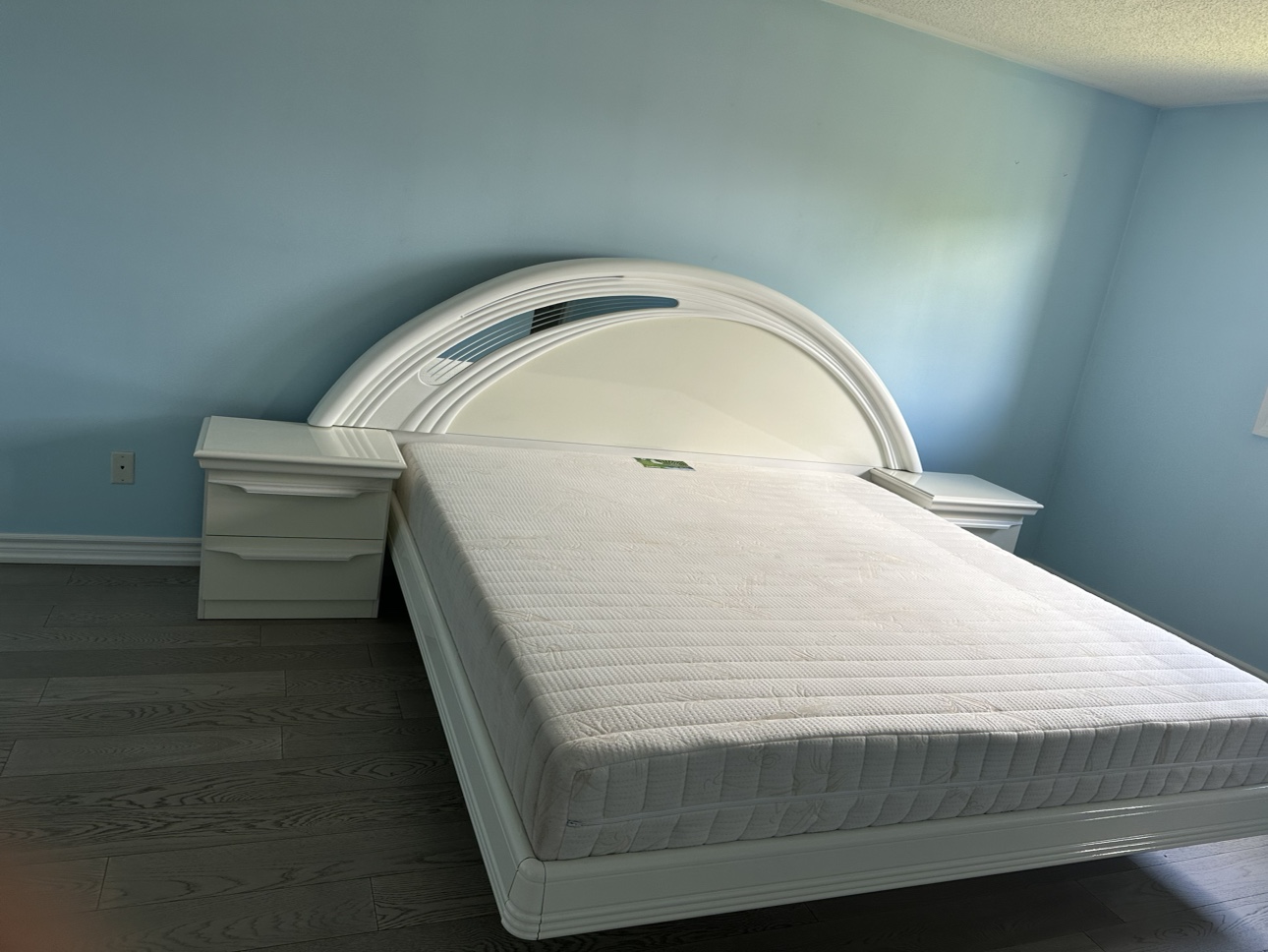 King Size Bed Frame With Nightstands & Mattress - photo 4