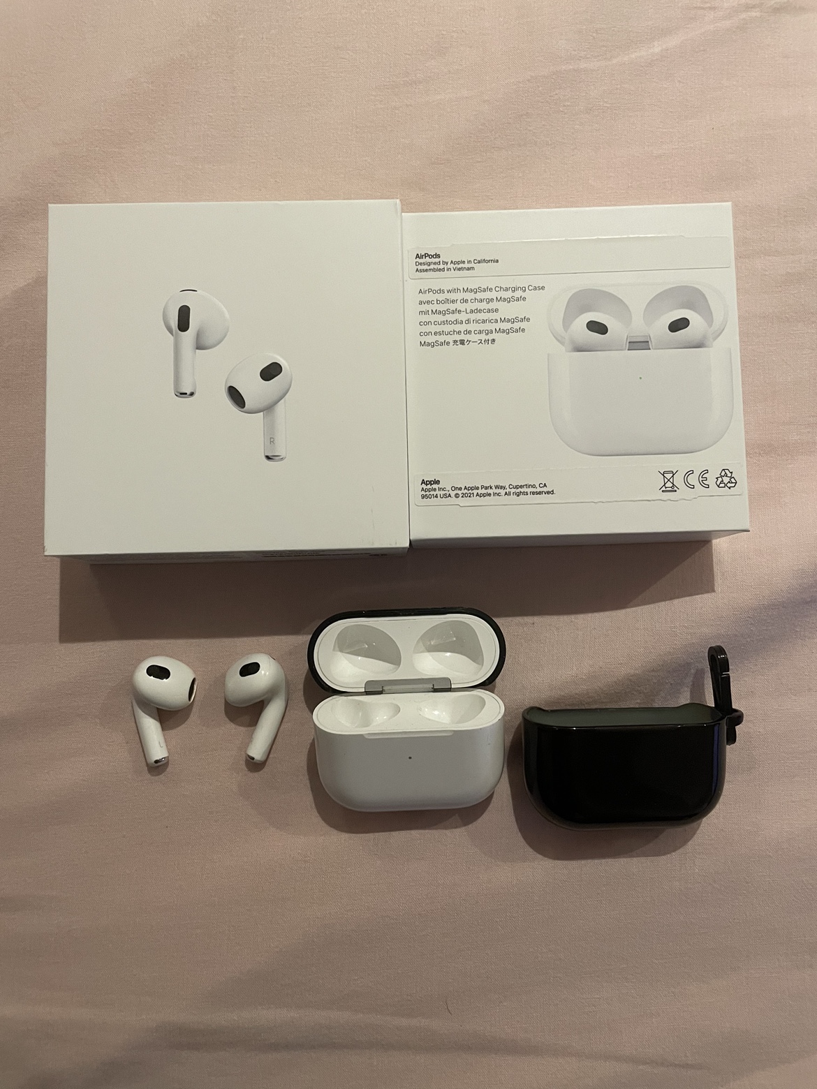 AirPods (3rd generation) with MagSafe Charging Case - photo 2