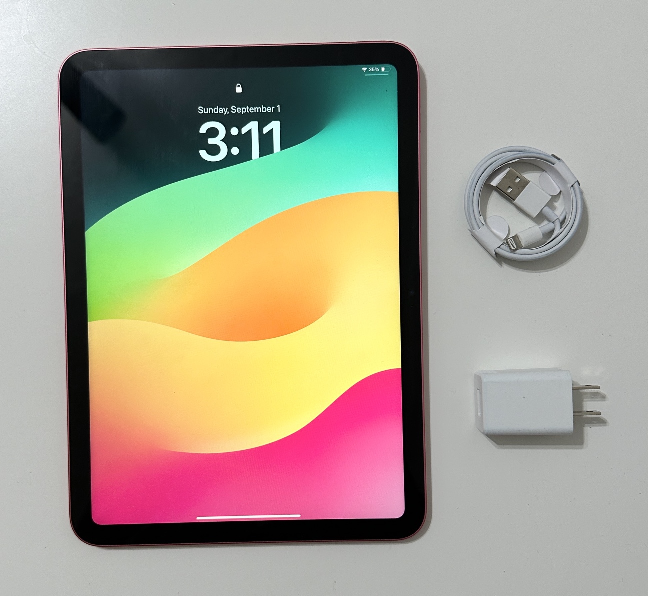 iPad 10th gen Red Like New - photo 2