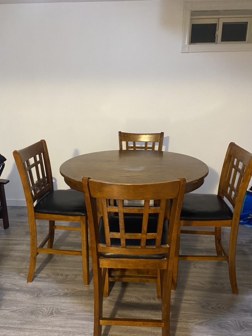 Expandable Dining Table and 4 Chairs - photo 2