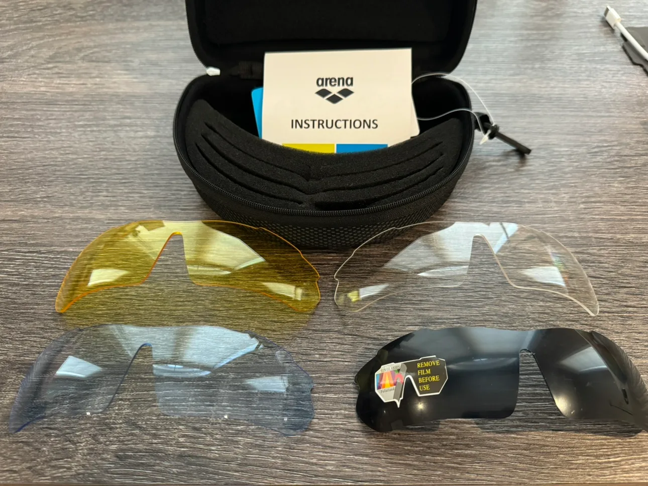 Arena outdoor sunglasses image indicator(6)