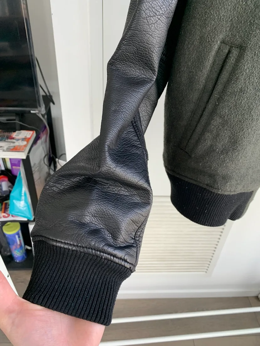 American Eagle Outfitters Varsity Jacket image indicator(6)