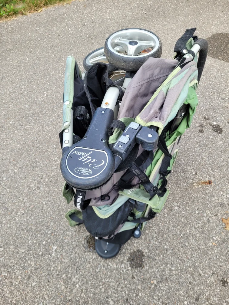 City Mini Baby Jogger Double Stroller - Make an Offer!!! image indicator(10)