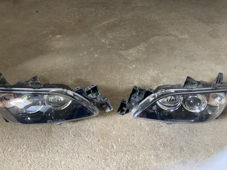 Mazda 3 Headlights