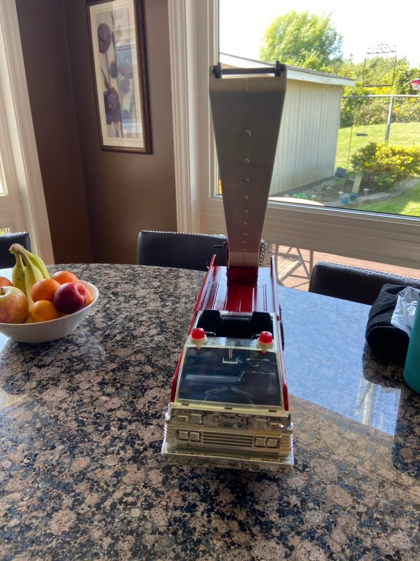 Vintage Tonka Metal  Fire Truck image indicator(3)