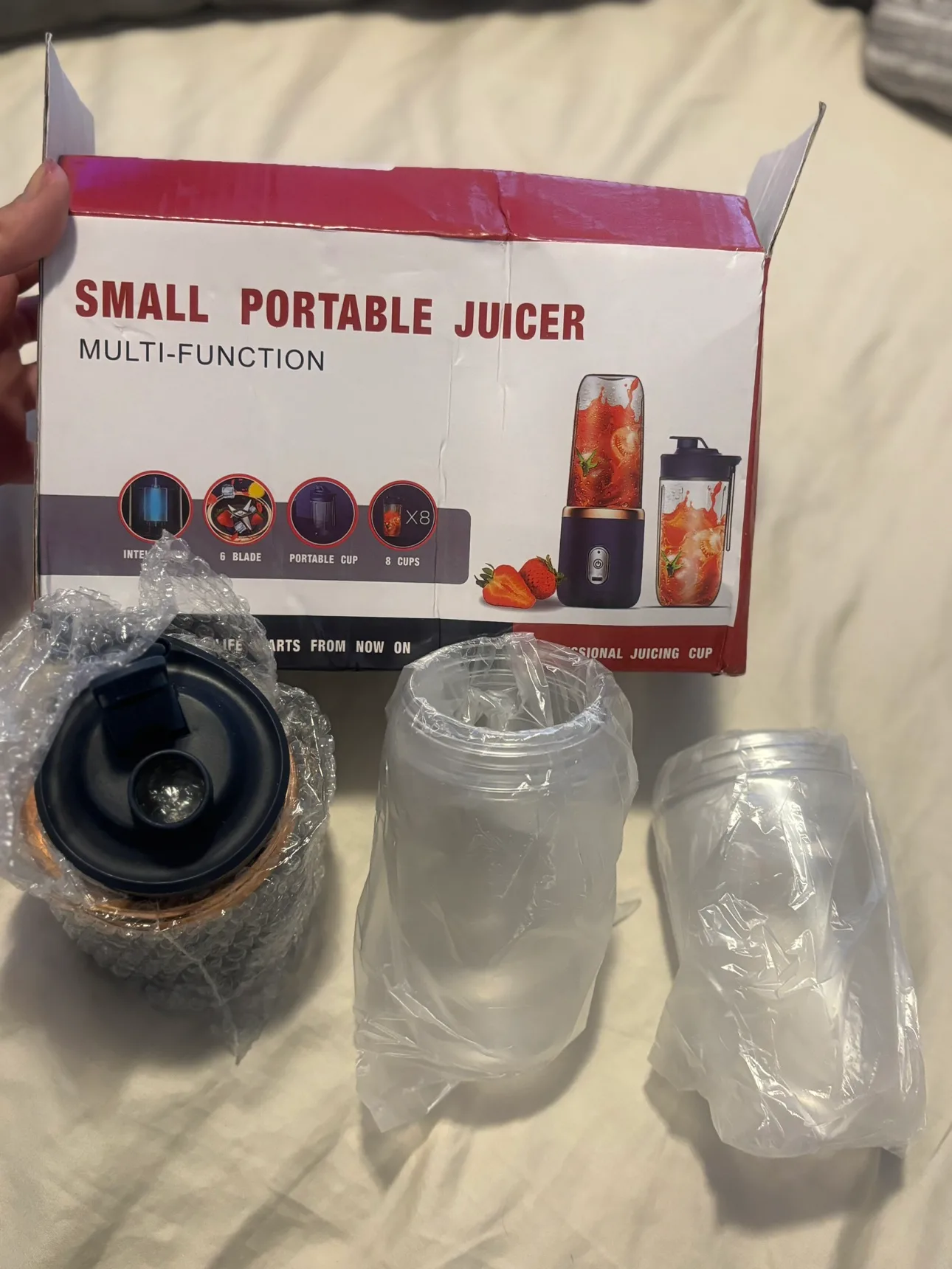 Small Portable Juicer thumbnail