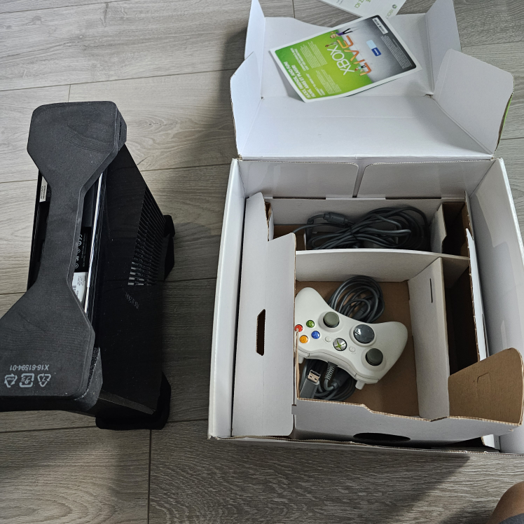 Xbox 360 250 GB Console with Games and Accessories - photo 2