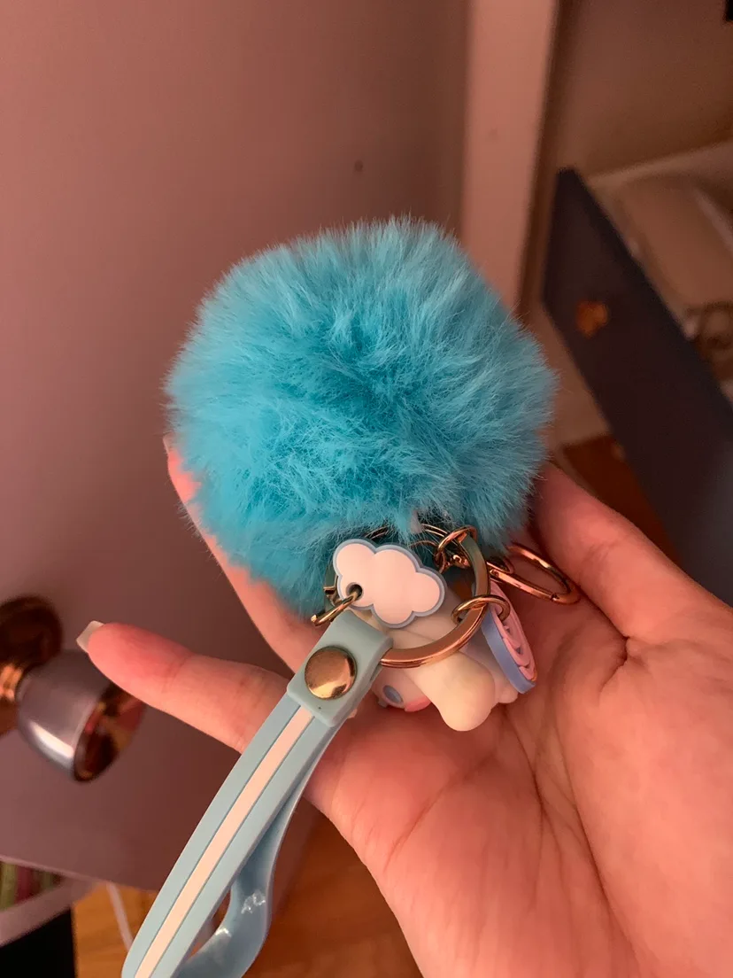🧡 Cinnamoroll Keychain image indicator(2)
