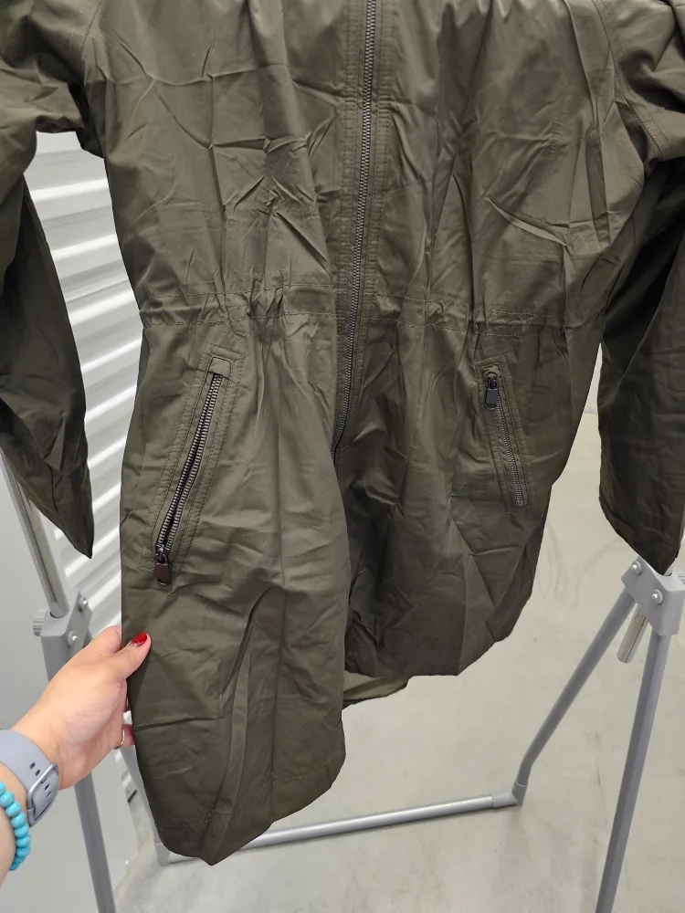 Green Rain Jacket - Babaton image indicator(3)