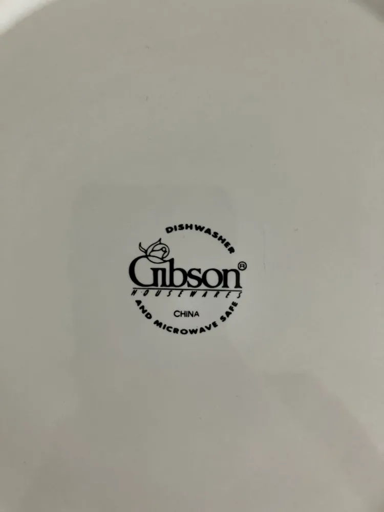 Gibson Housewares Ceramic Dinnerware Dishes #freecycle 🍽️ image indicator(3)