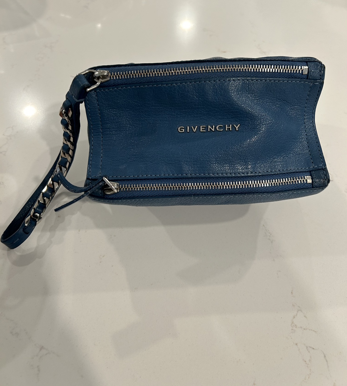 Givenchy Blue Chain Pouch - photo 4