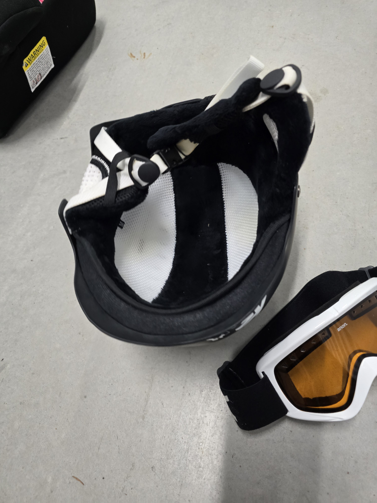 K2 Snowboard Helmet & Goggles - photo 4