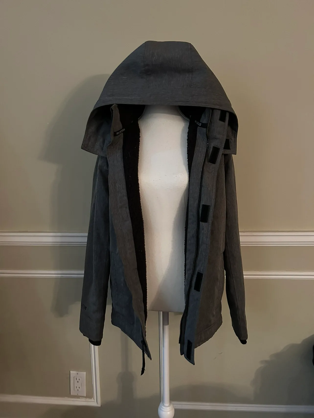 Men's Grey Winter Jacket image indicator(4)