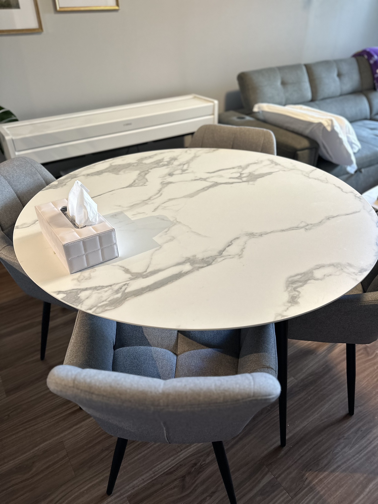 Round Marble Dining Table - photo 3