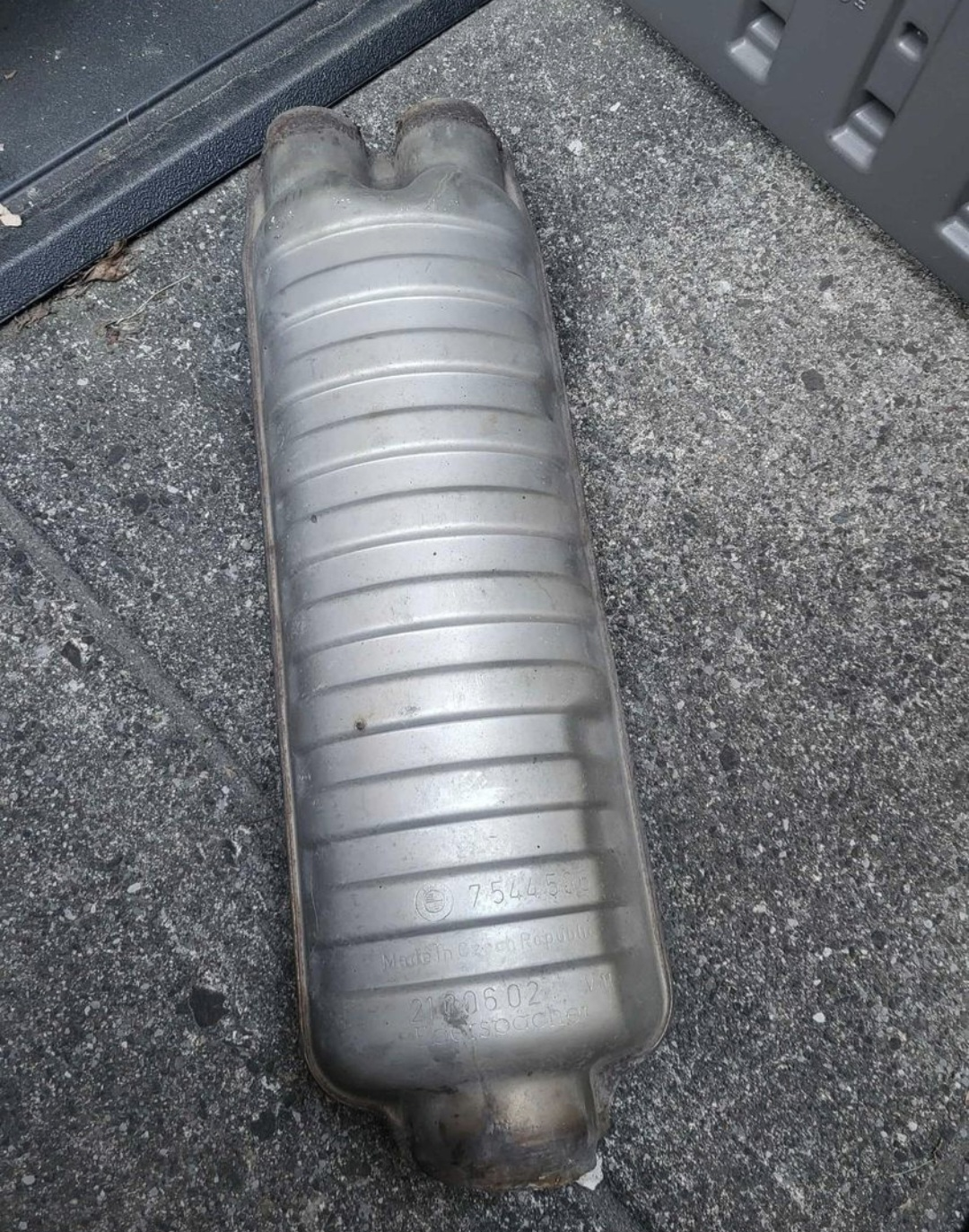 Exhaust Muffler