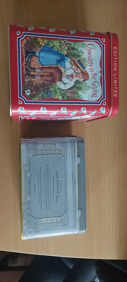 Vintage Neilson's Tins image indicator(2)