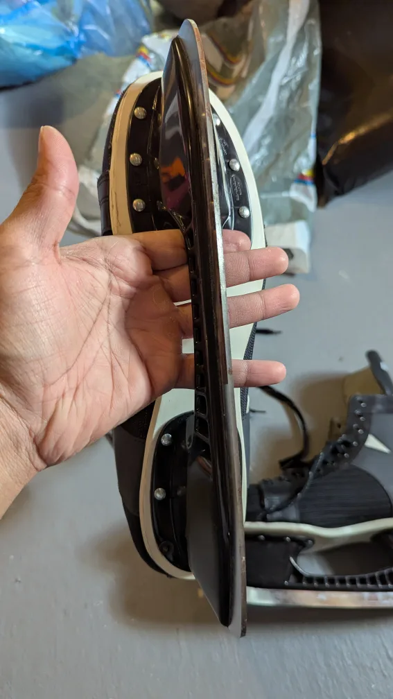 Bauer Air 30 Hockey Skates Size 7 Female Great Condition image indicator(5)