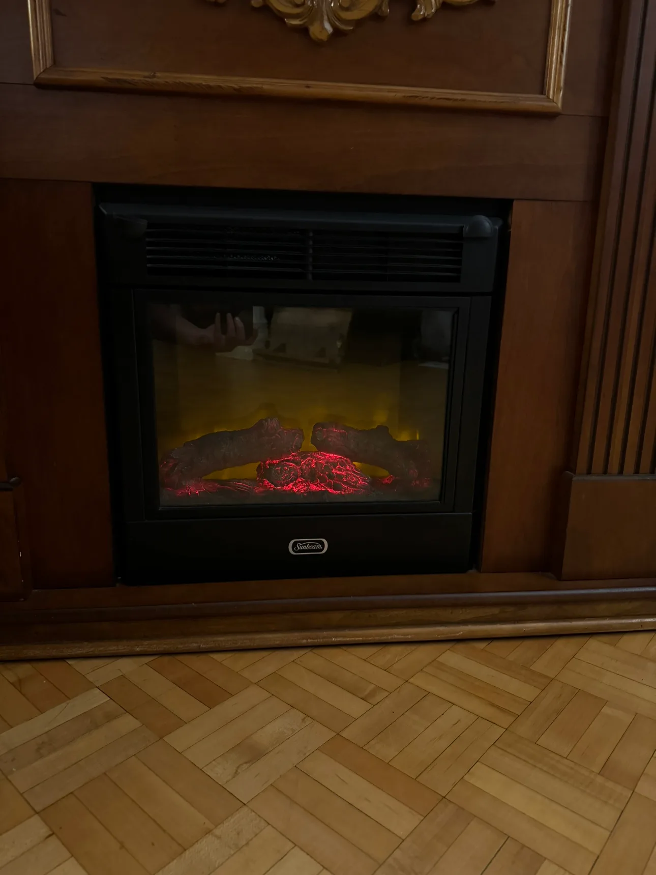 Sunbeam Electric Fireplace *MUST PICKUP* Price is Negotiable image indicator(2)