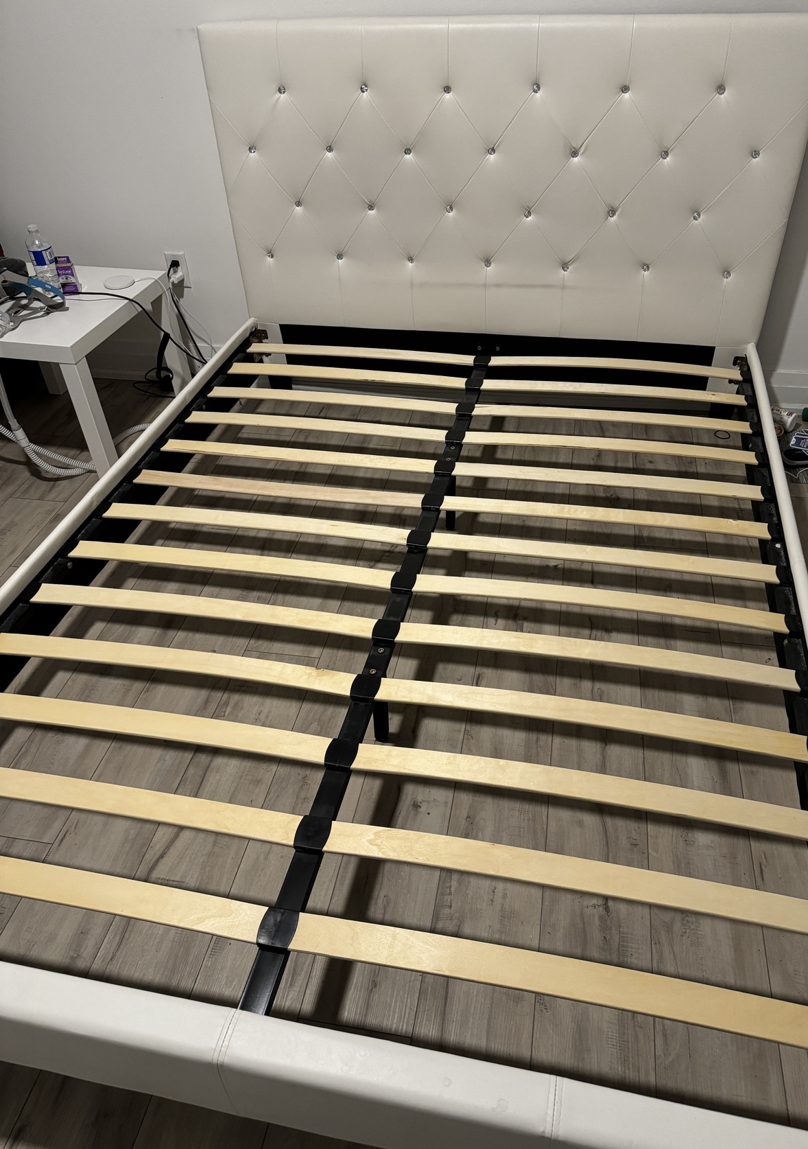 Queen sized White Upholstered Bed Frame - photo 2